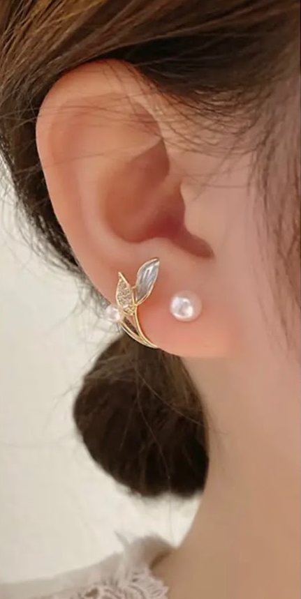 Round Fish Earring