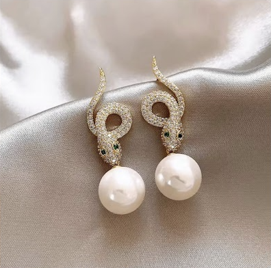 Stylish Snake Earring